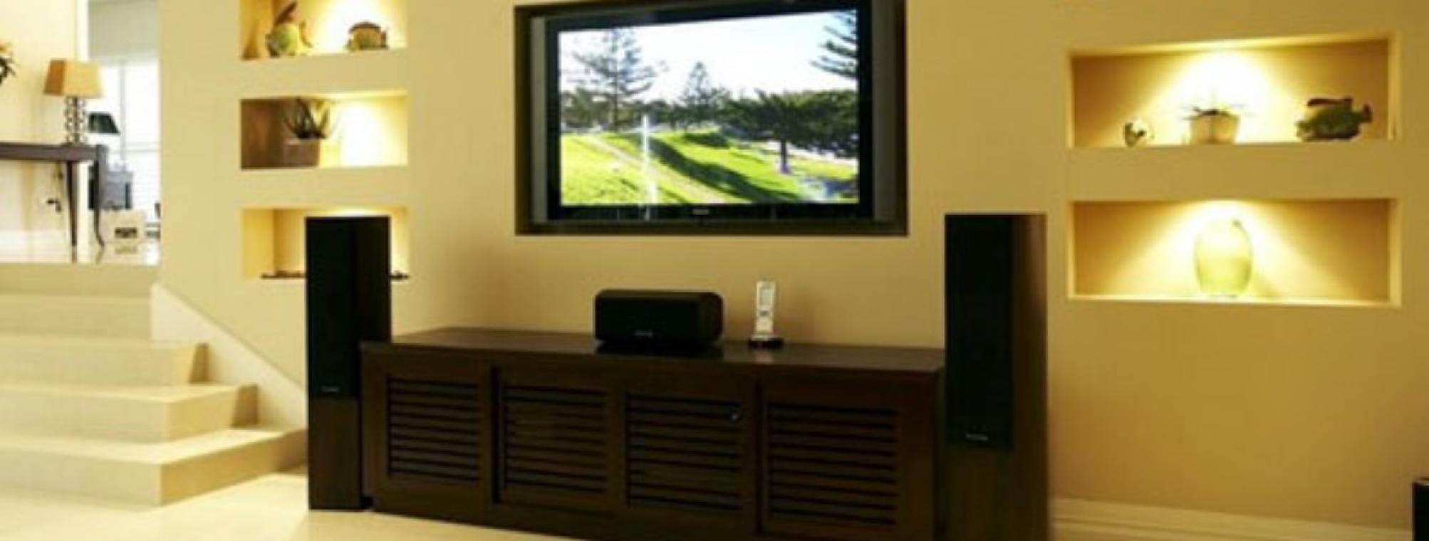 Wall-Mounted-TV