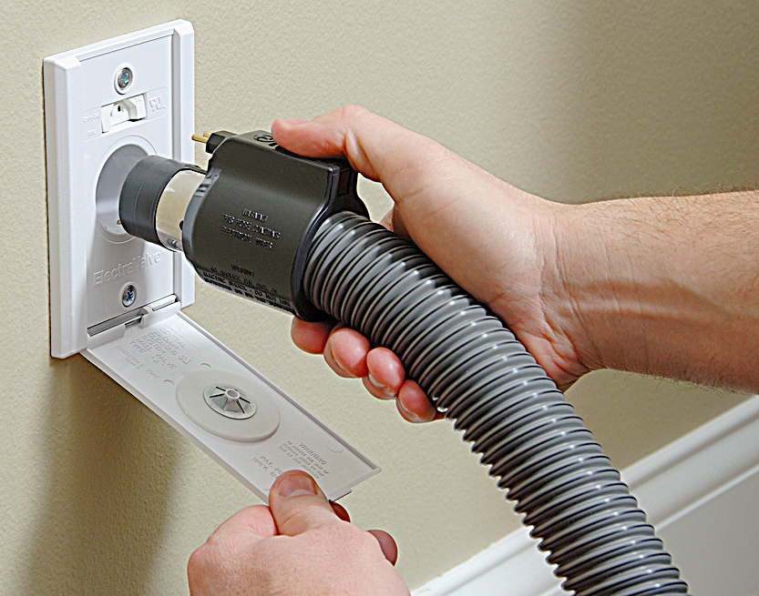 Central vacuum hose connection